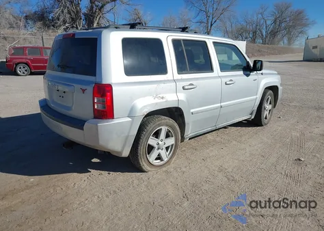 2010 Jeep Patriot Sport из США, поврежденный, VIN 1J4NT1GA4AD638192